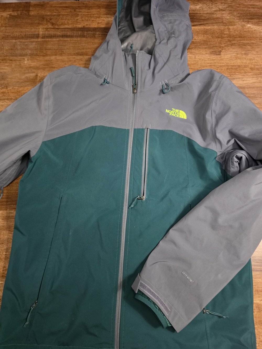 The North Face Men’s Two-Tone Gray & Teal Waterproof Jacket